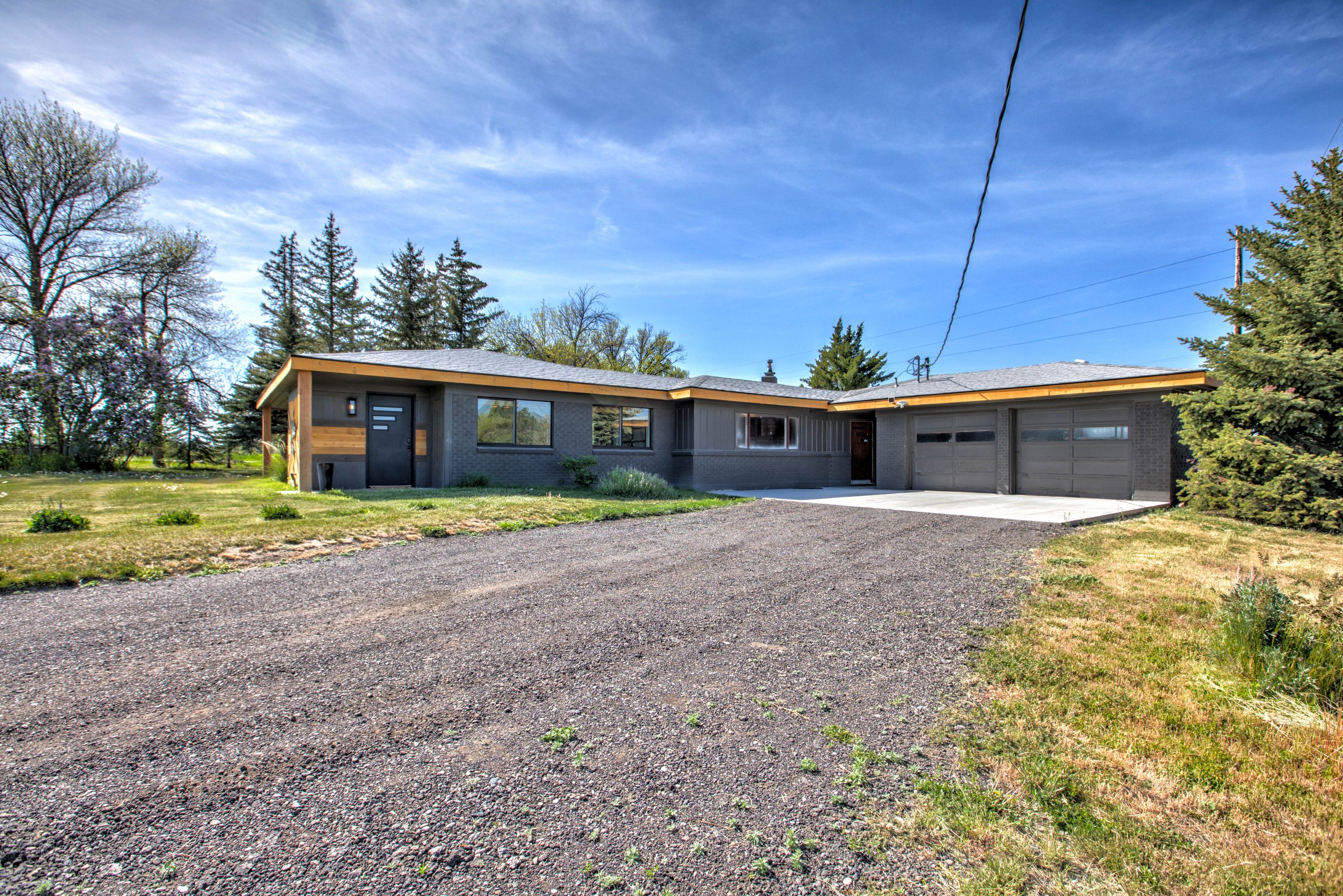 Trout Lodge on Rock Creek — 1.5 pet-friendly acres near Twin Falls