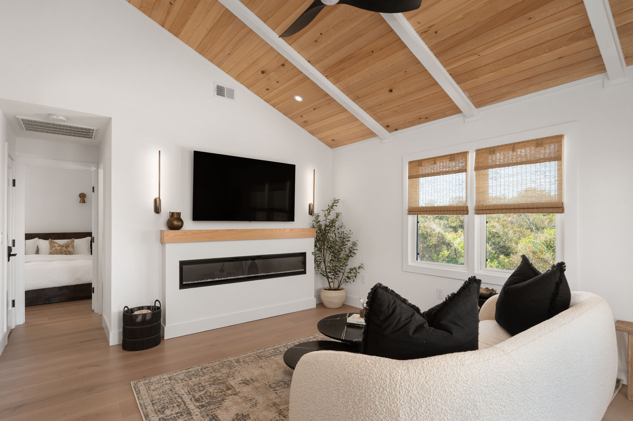 Living Room w/Fireplace