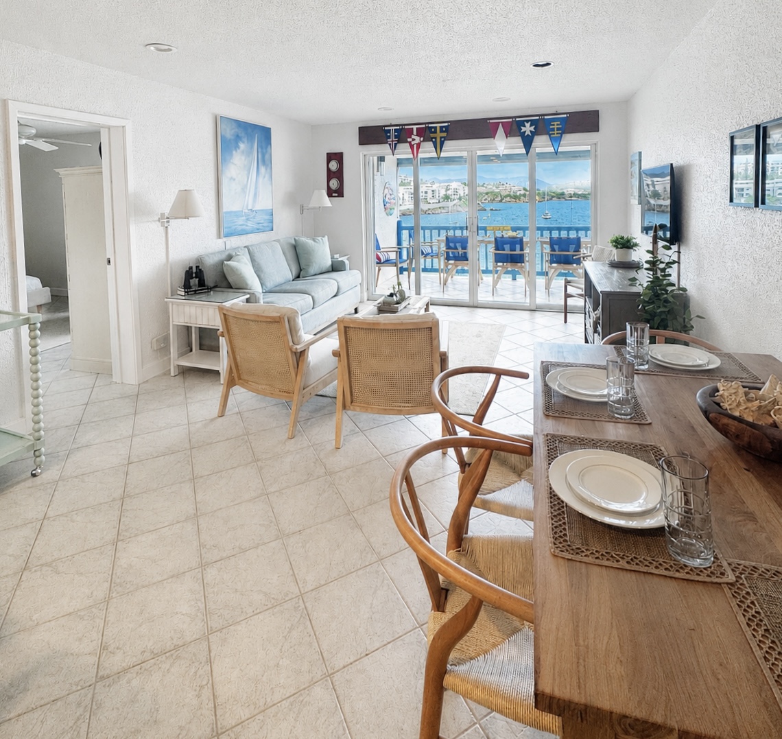 Dining for 4-6 with views over the bay 