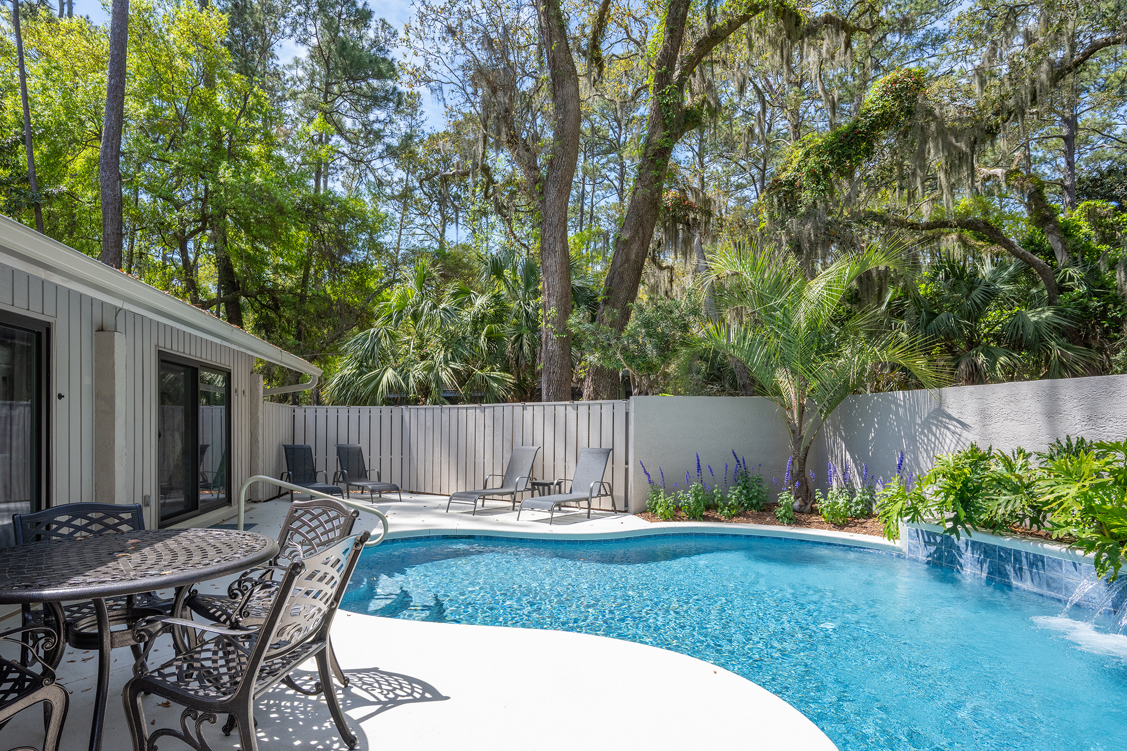 Plenty of room to catch some sun