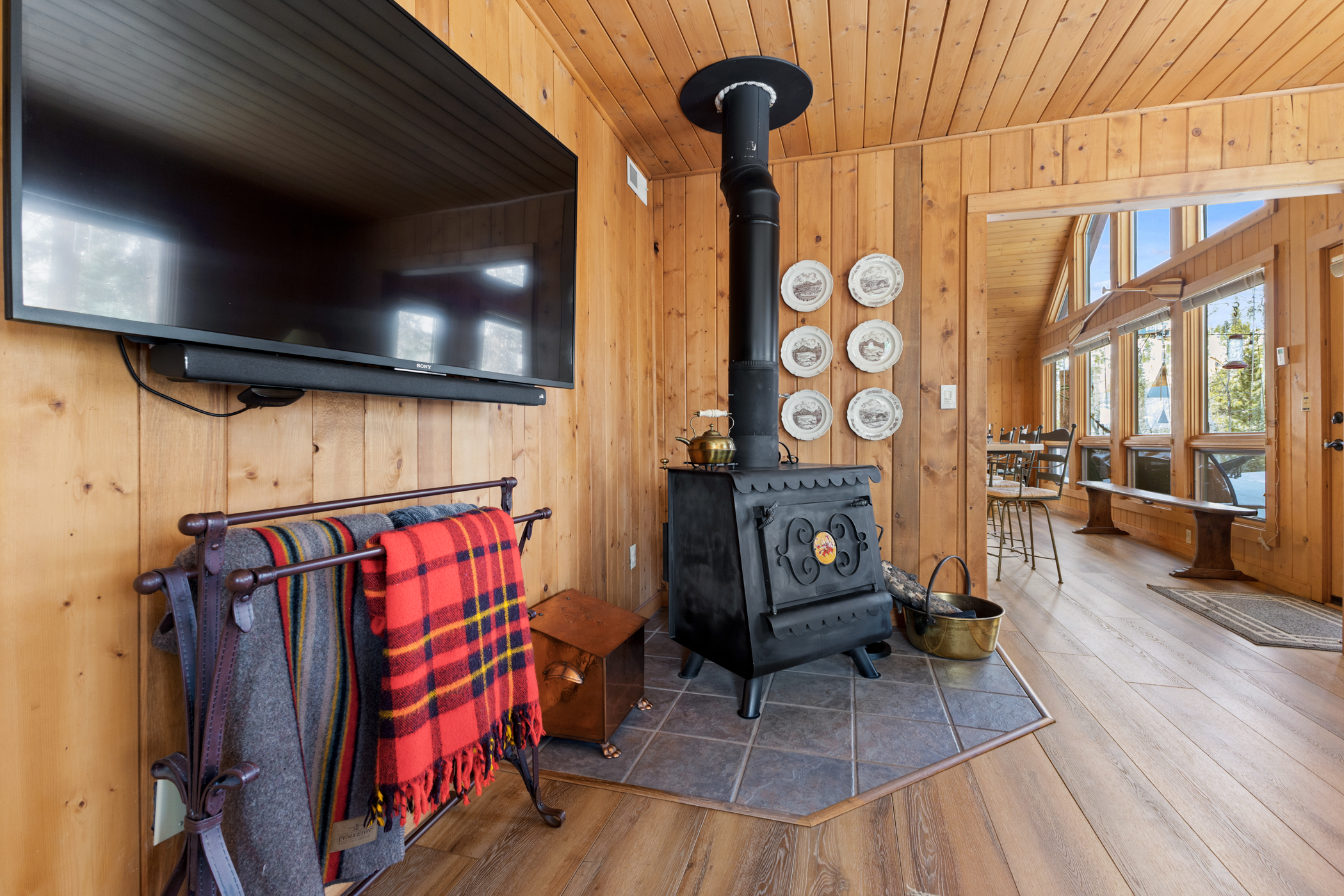 Living Room | TV and Fireplace