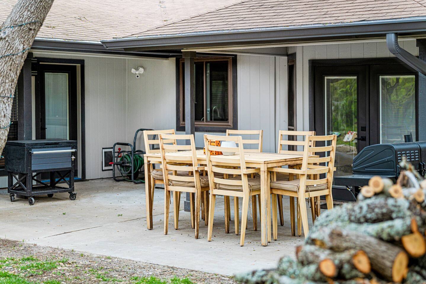 exterior dining area