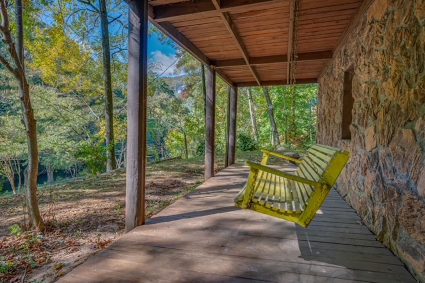 Lower level deck