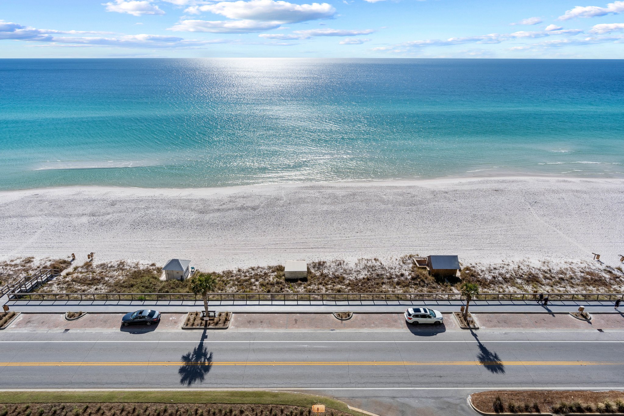 Expansive shoreline views that invite slow mornings & sunset moments.