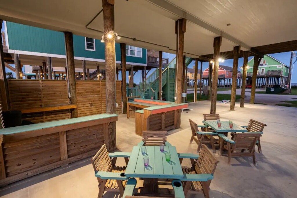 0cf25a3c0cdd4f758ae42b5126abf091 | Beachhouse | Texas | TX | Vacation Homes | Galveston | Crystal Beach | Kokomo | Breezy Days | Beachfront Elegance | Sunrise Serenity | Southern Sands Property Management, LLC