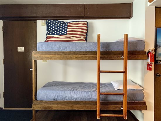 Twin bunkbeds.