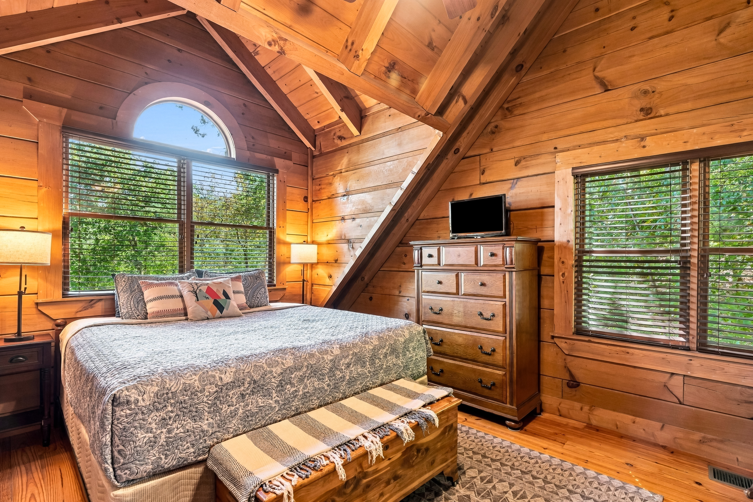 King bedroom upstairs