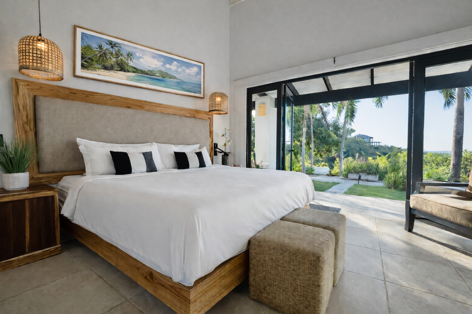 Guest Suite 7 King Bed - Can Be setup as 2 Twins