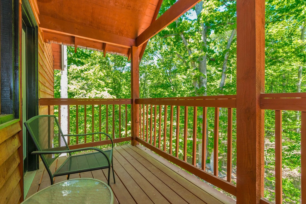 Upstairs Private Deck