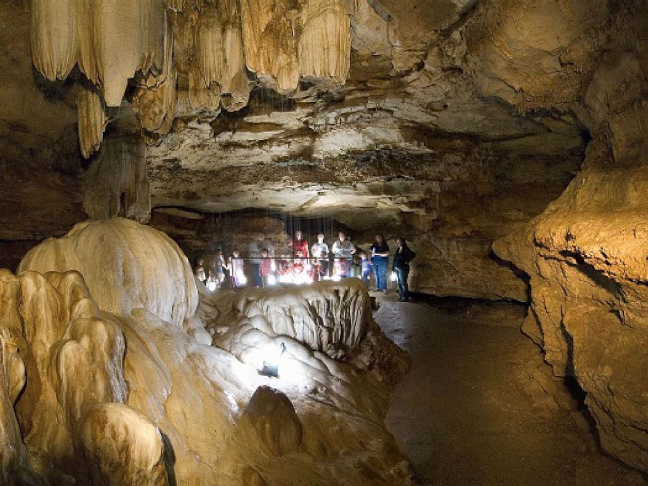 Lake of the Ozarks State Park Cavern