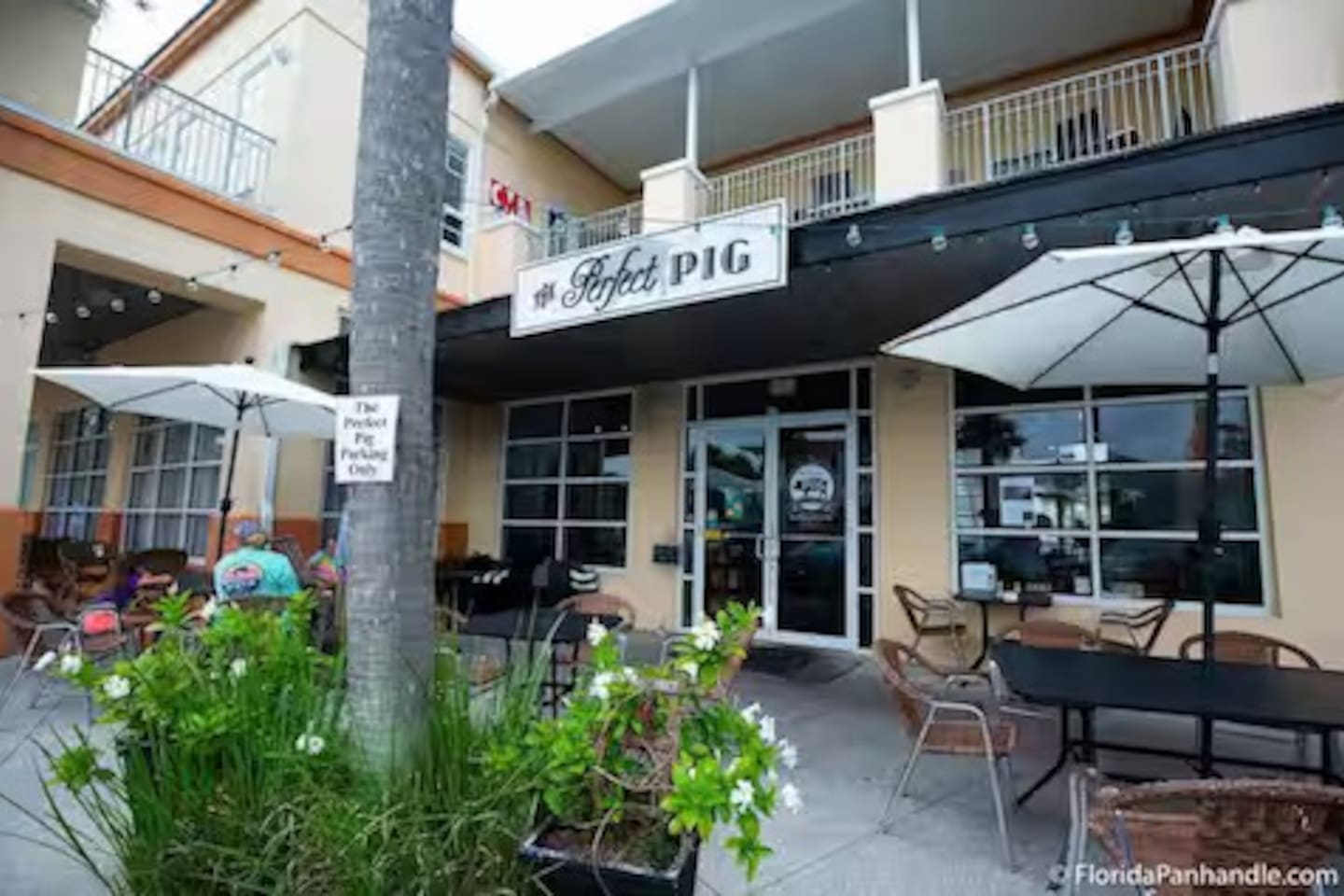 Conveniently located near top-rated Scenic Highway 30A dining spots, making it easy to grab a bite during your stay