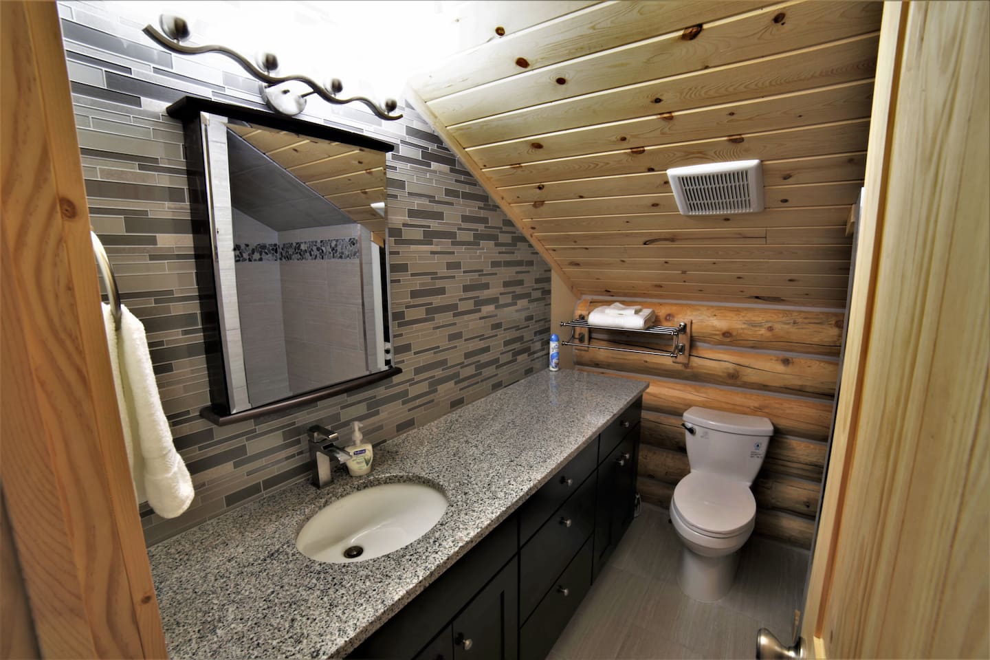 2nd floor bathroom