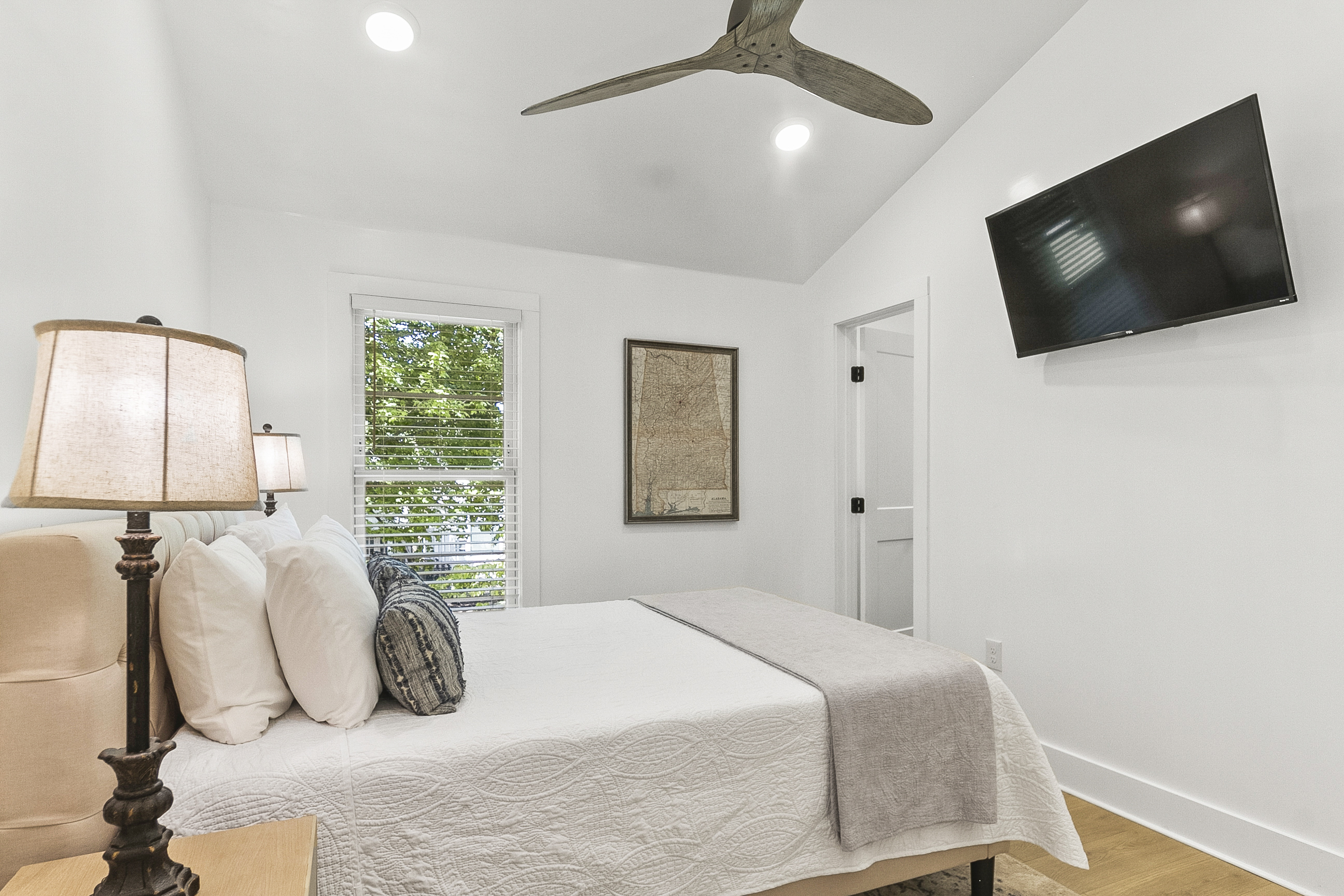 Queen Bedroom 2