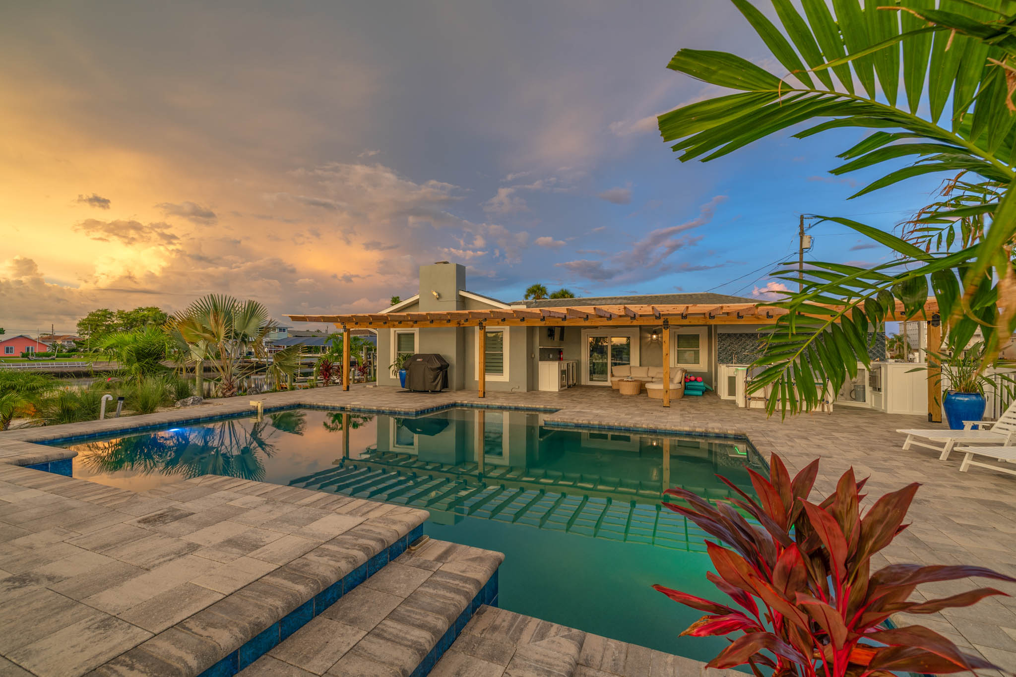 Waterfront/Pool/Outdoor kitchen/ Dock&BoatRamp 3