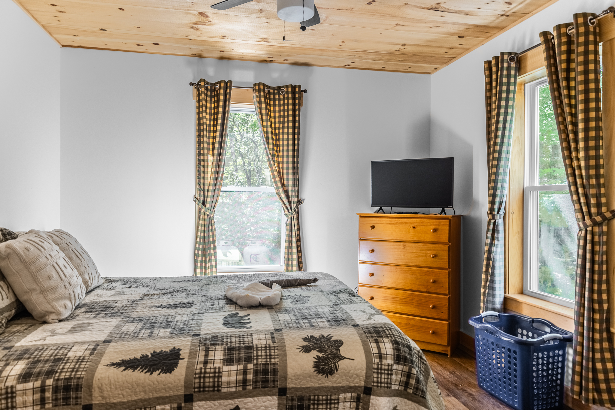 Downstairs bedroom with Queen bed