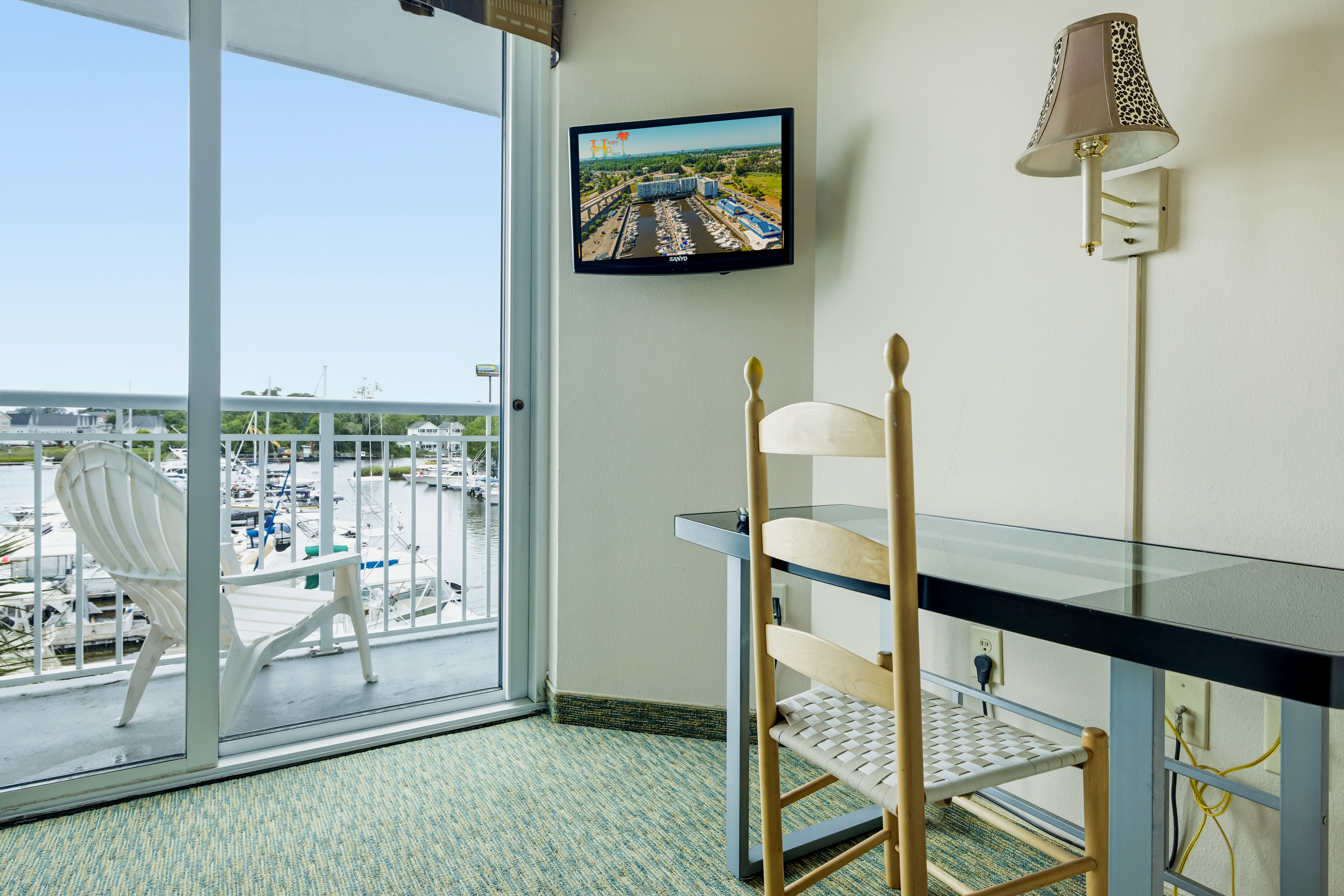 Working remote this trip? This desk beats every office you have ever had ⭐