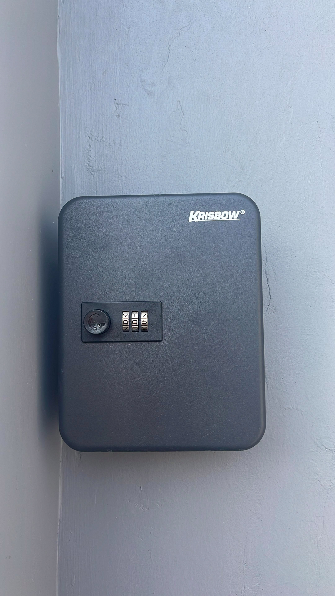 Arriving late? No problem, enjoy easy self-check-in with your keys waiting securely in the lockbox.