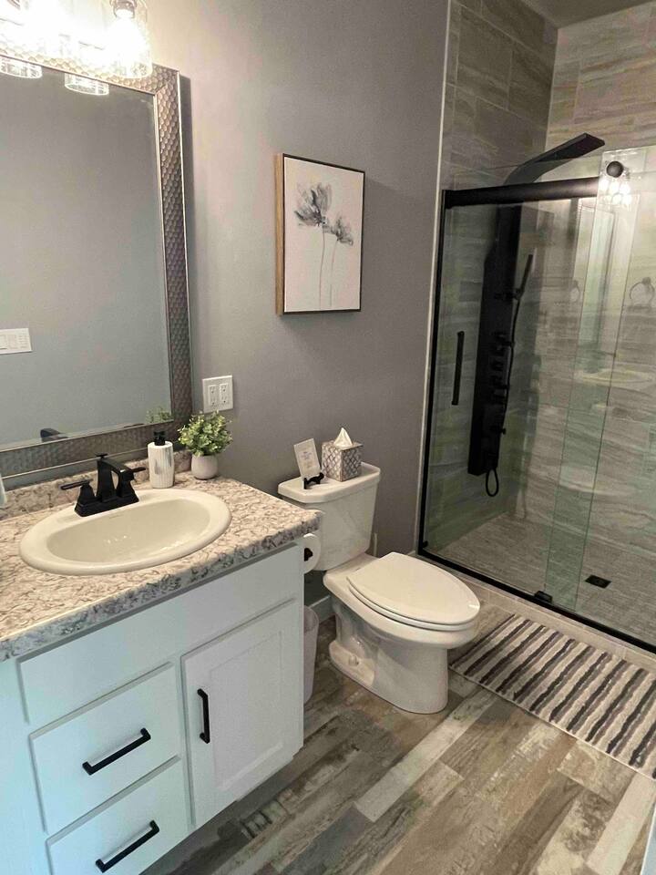 House #1 - Full bathroom located in bedroom #1