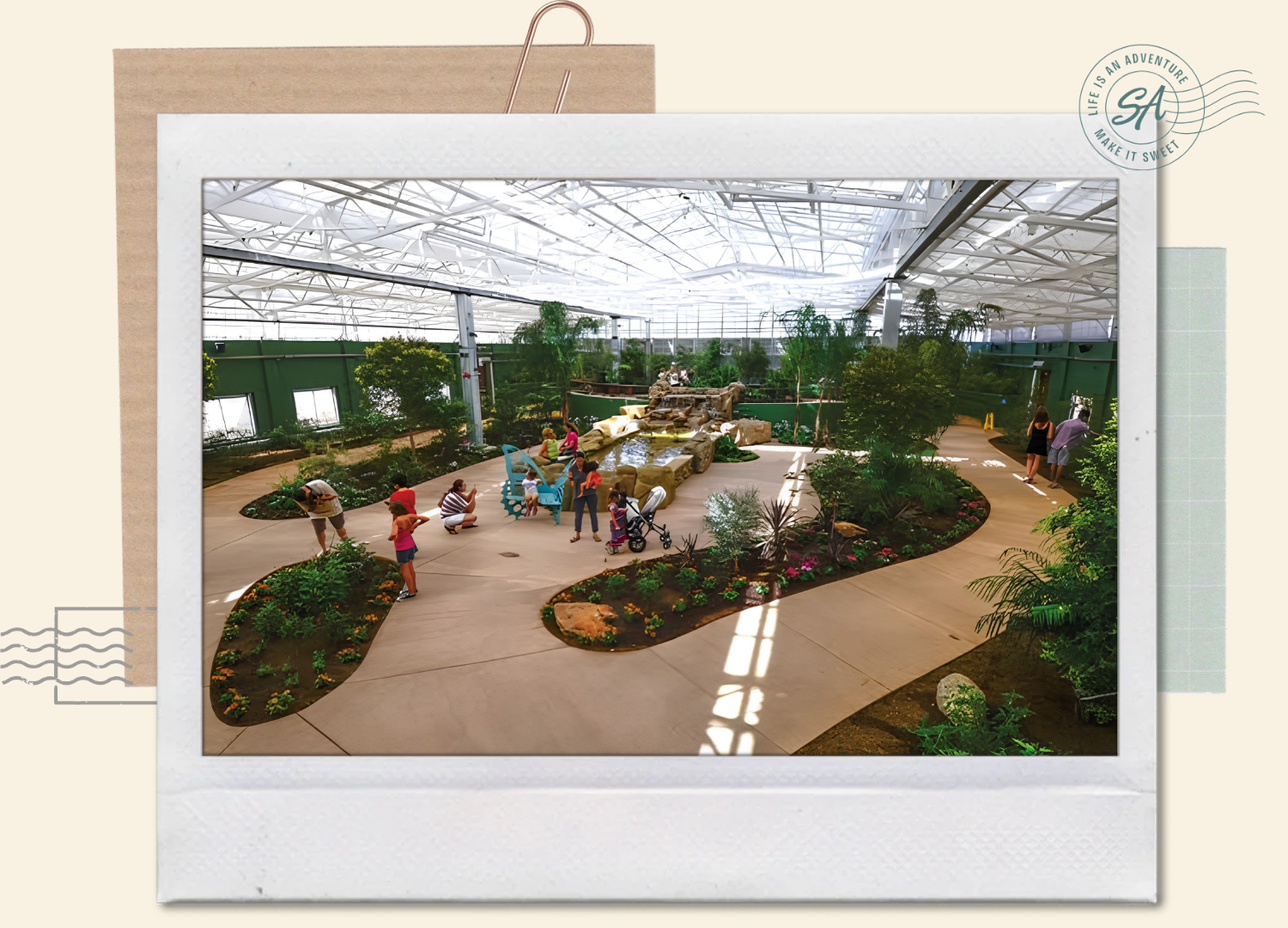 Butterfly Wonderland

Step into a warm, tropical rainforest and walk among
thousands of free-flying butterflies. A magical stop for
every age.

The house is just 18 minutes away from the attraction.