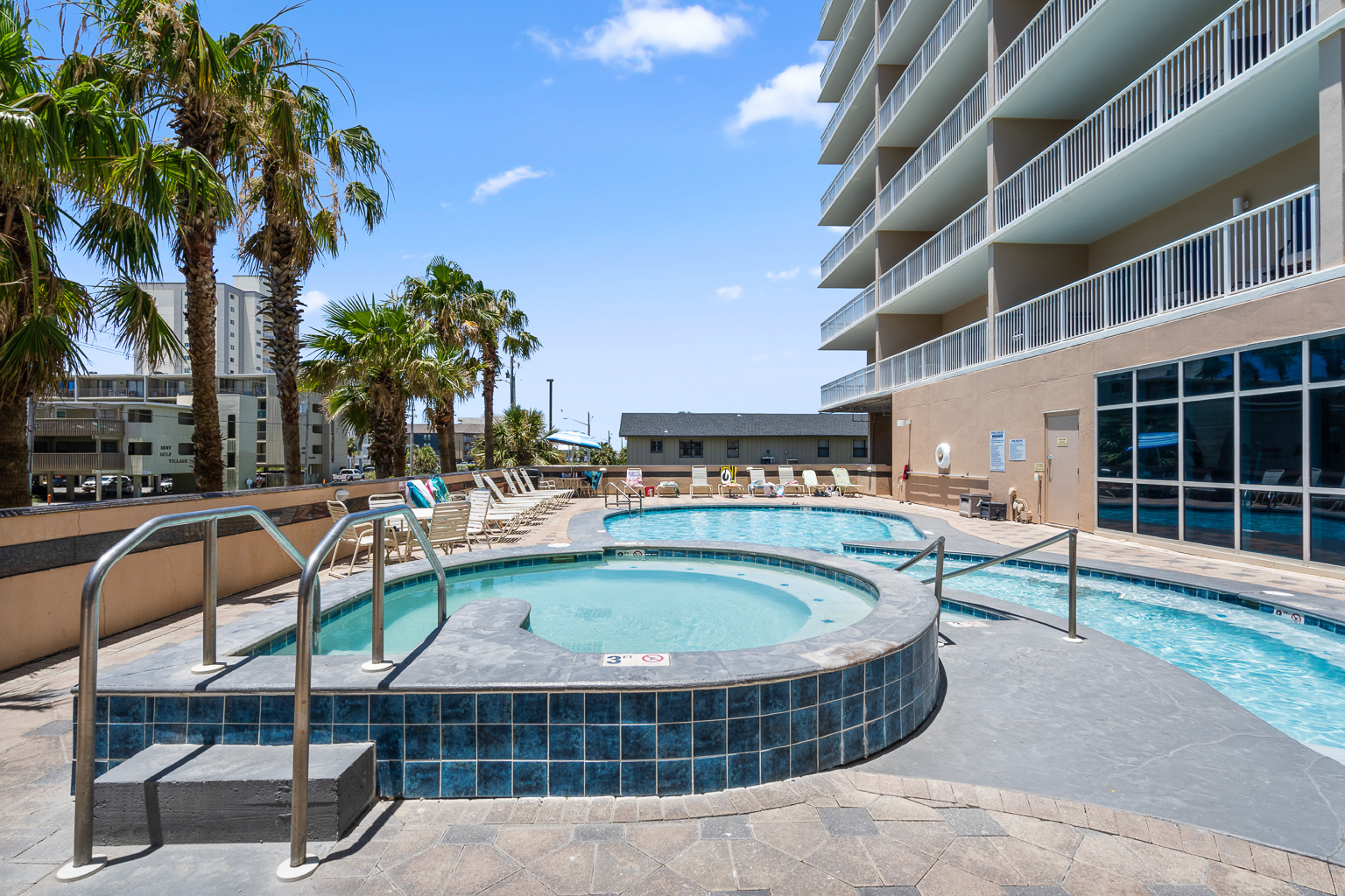 North Pool/Hot Tub