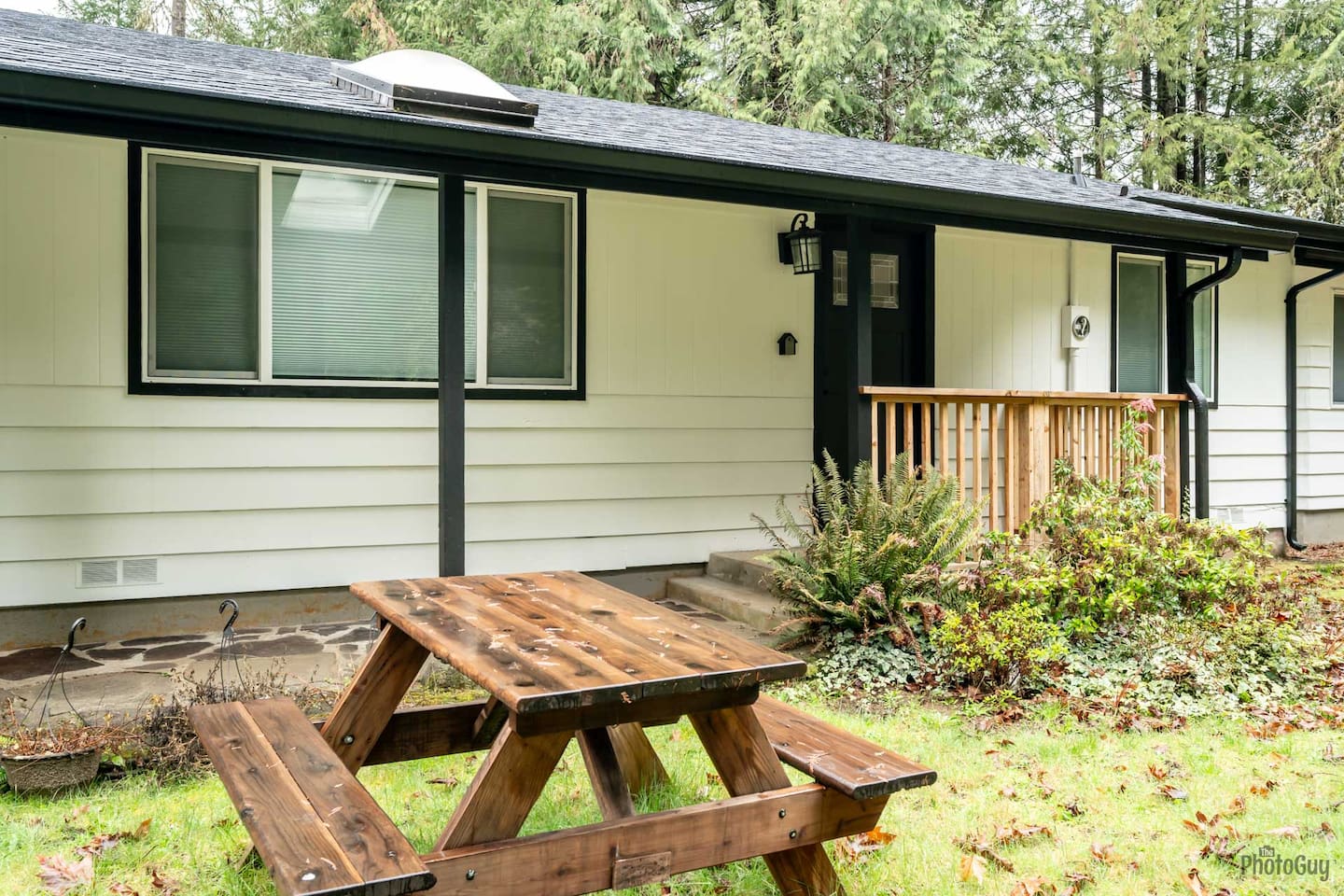 Front entrance and picnic bench