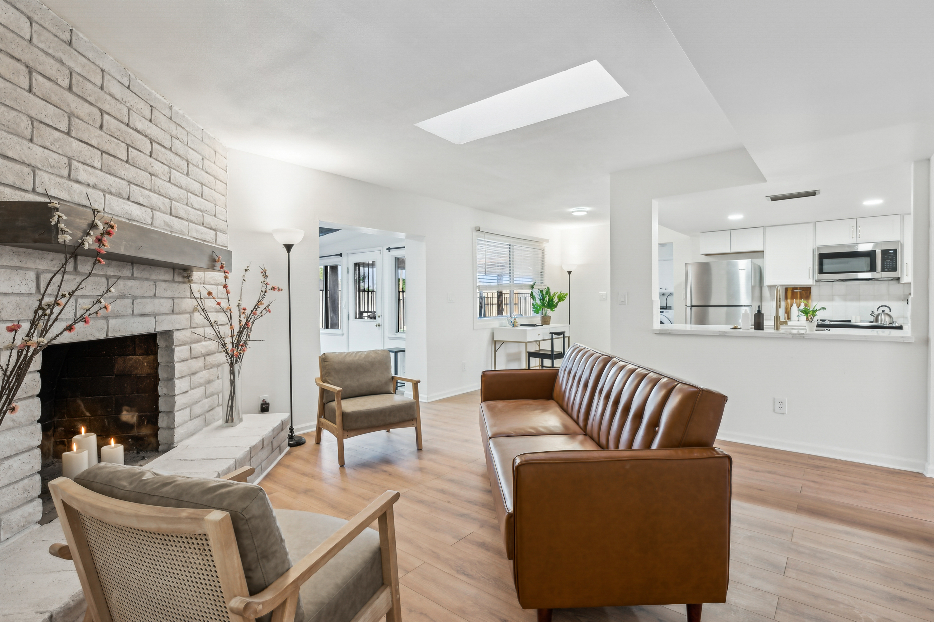 Fully Renovated Home with Pool 4