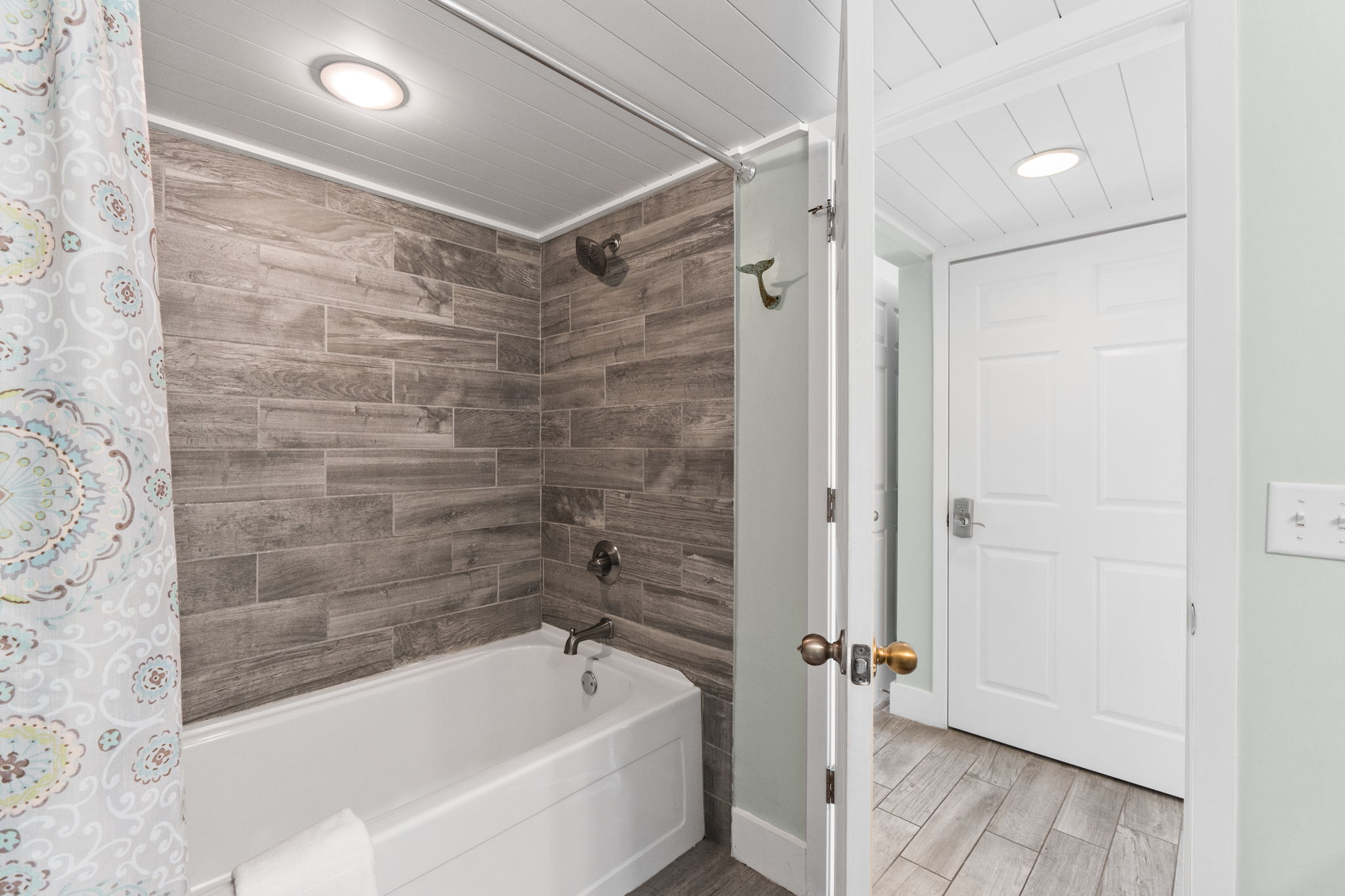 Bedroom 3 Ensuite Bathroom