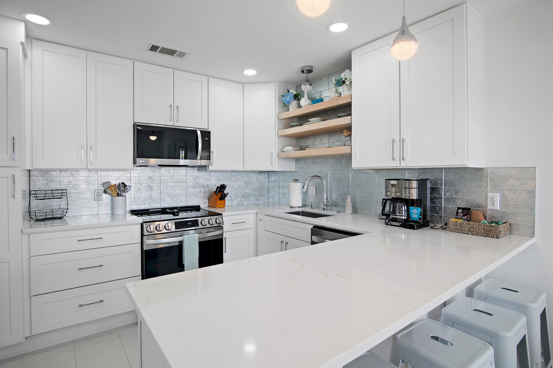 Fully Stocked Chef's Kitchen
