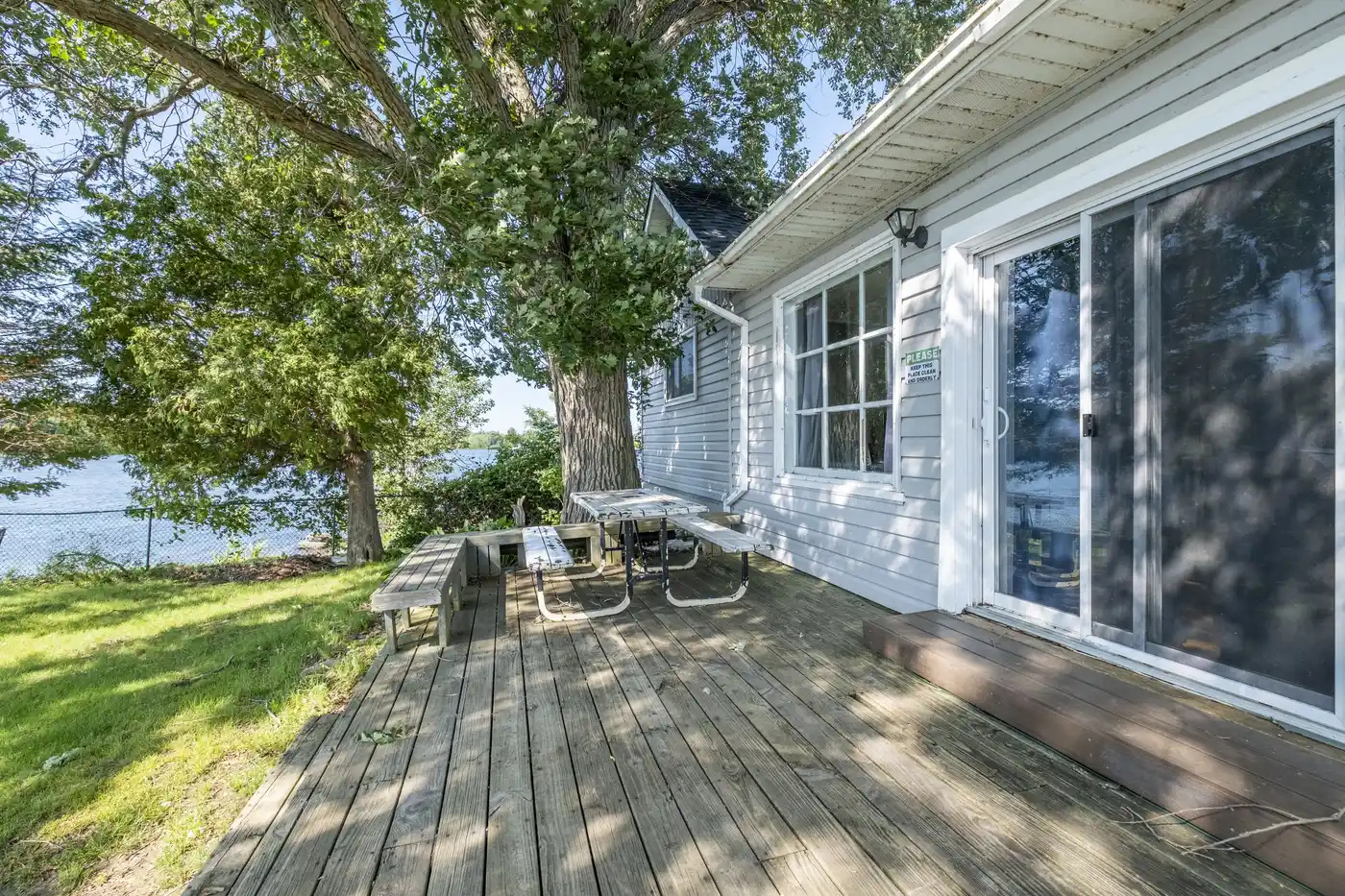 Main House waterfront stay at Paradise Escape