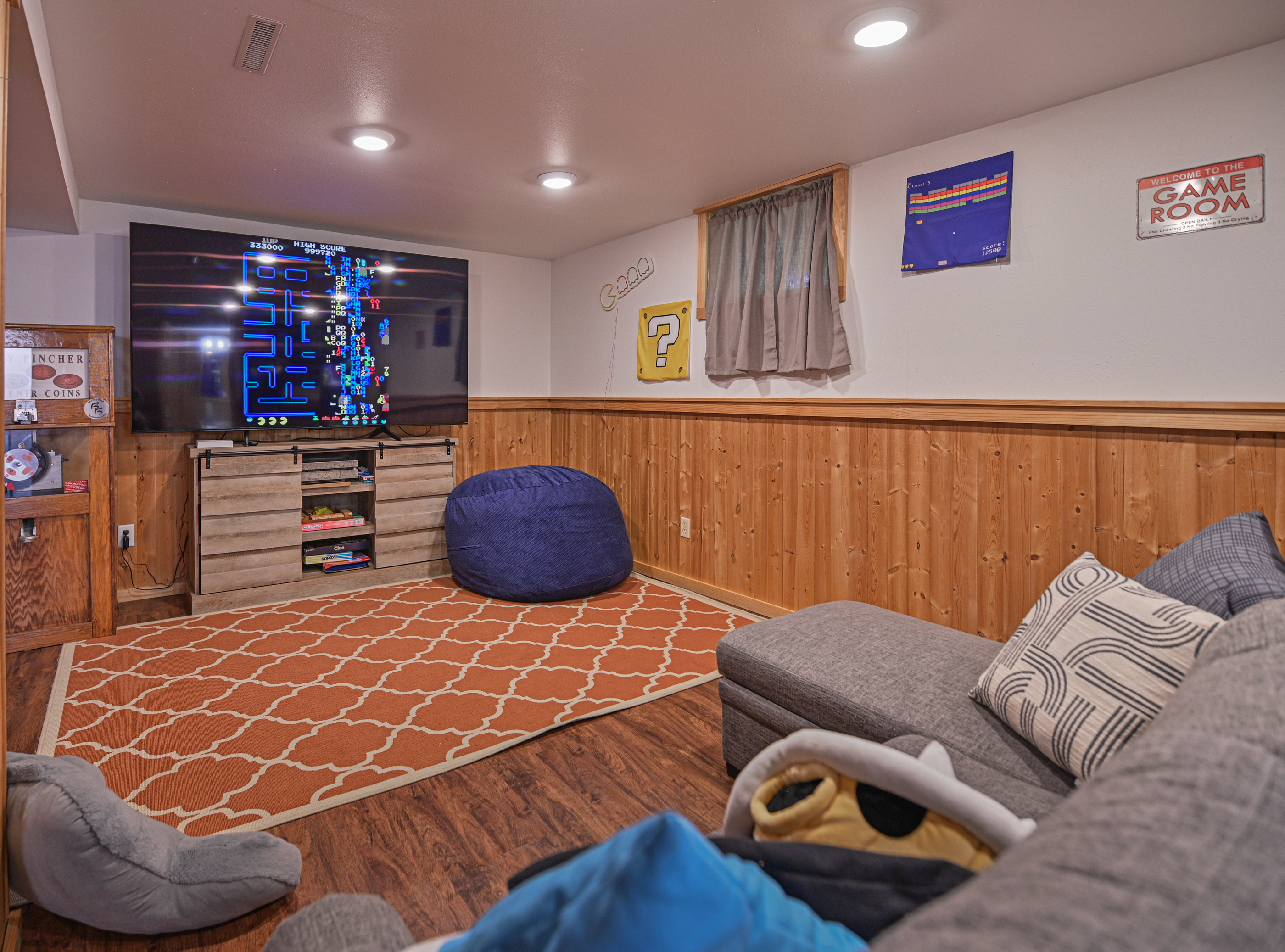 Living Room/Game Room