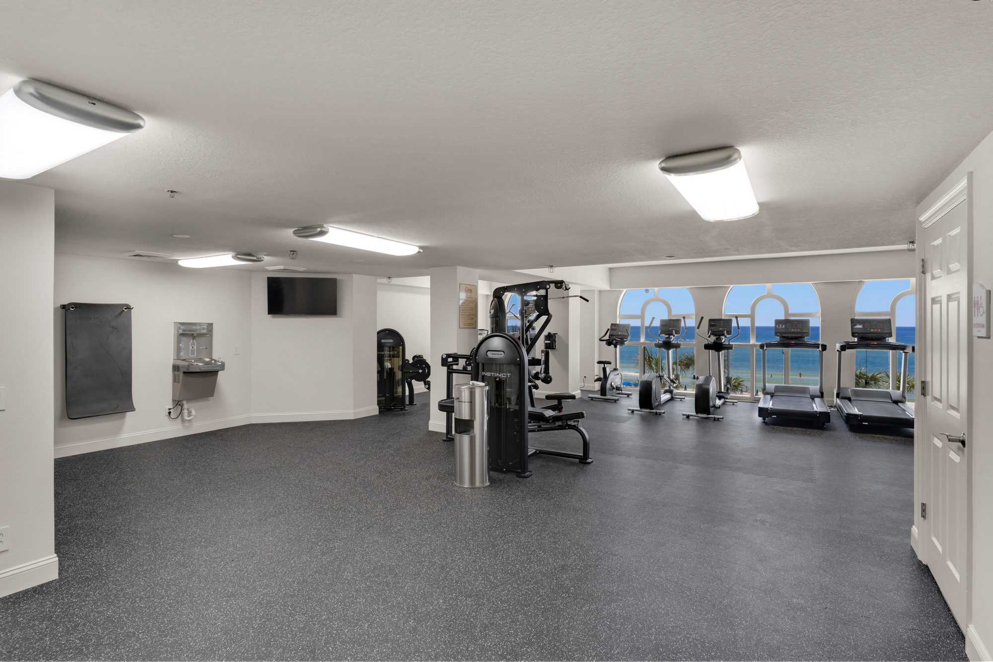 Lots of work out equipment