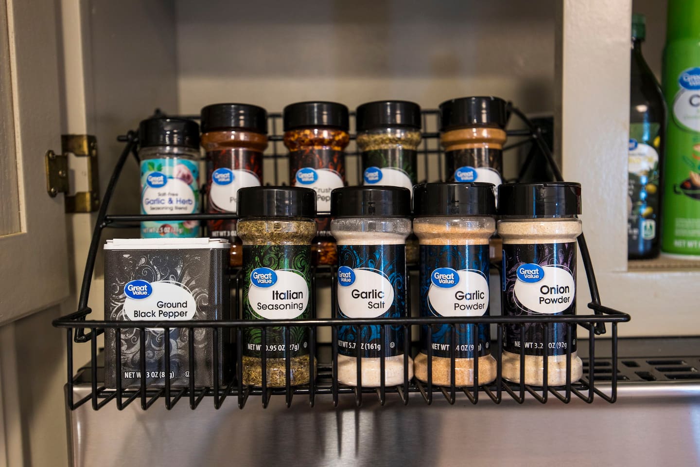 Cooking supplies at Wilding House include all cookware, plus basic spices, oil, cooking spray and tin foil.