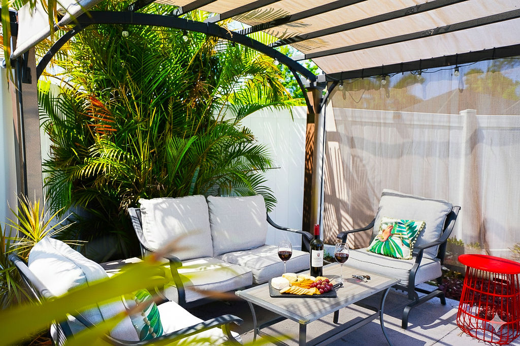 Drinks in the gazebo are a great way to spend an evening.