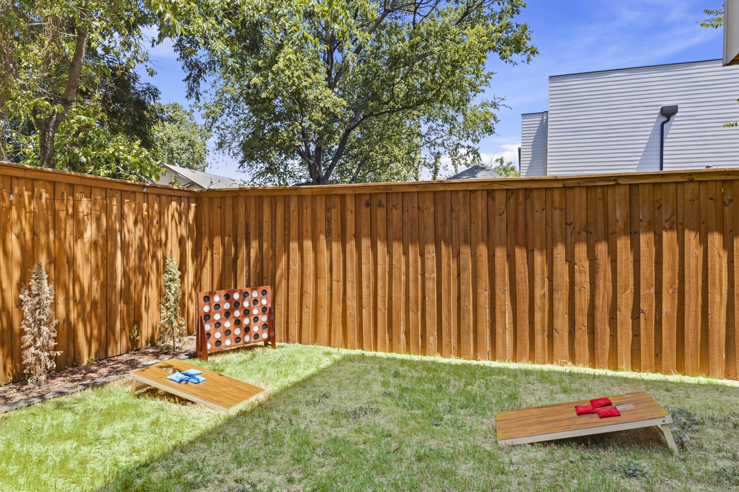 Private yard perfect for games and relaxation under the Texas sun! Enjoy!