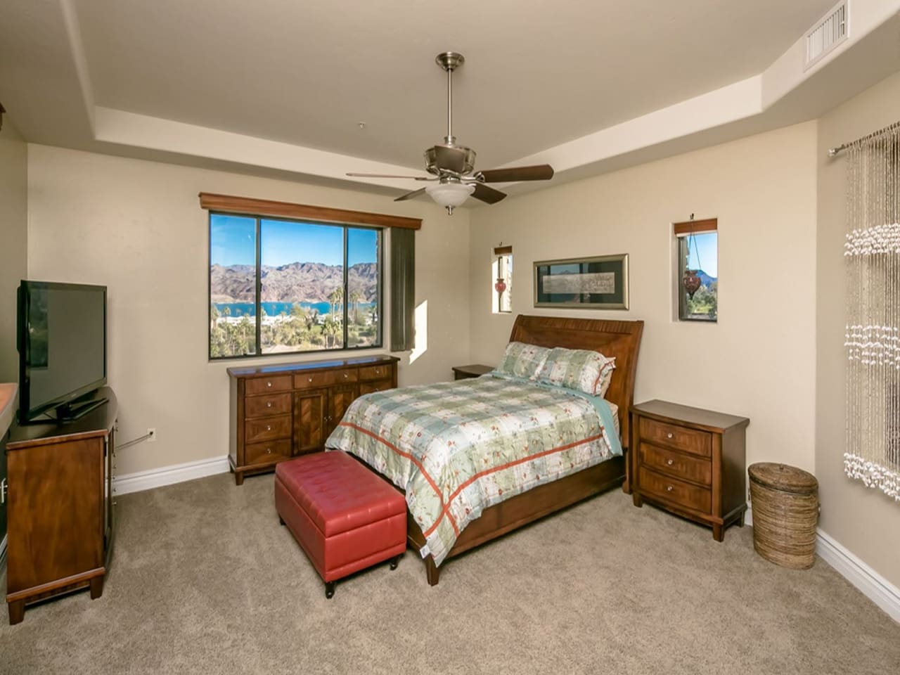 Master Bedroom Queen Bed