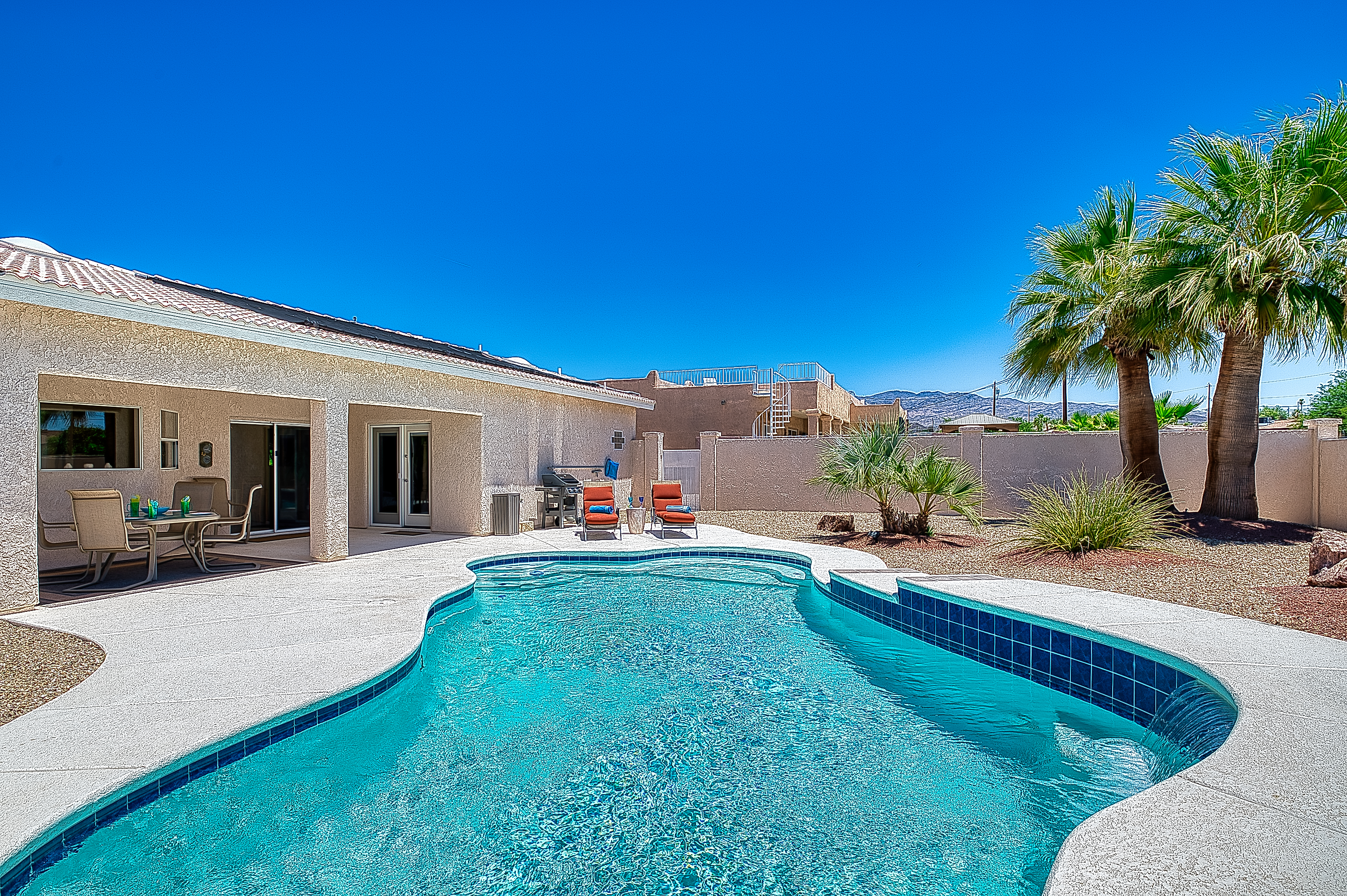 Sparkling Pool - refreshing