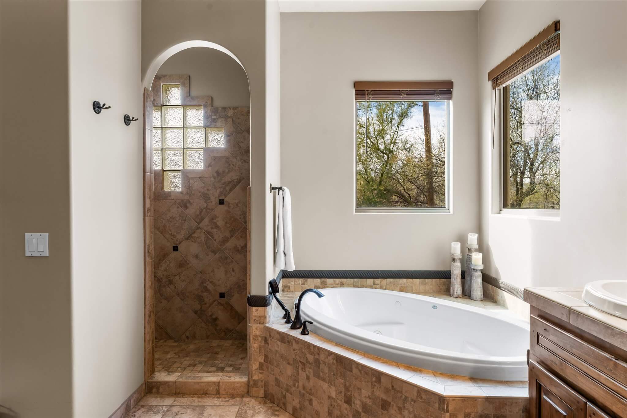 Soaking Tub w View of the Oasis