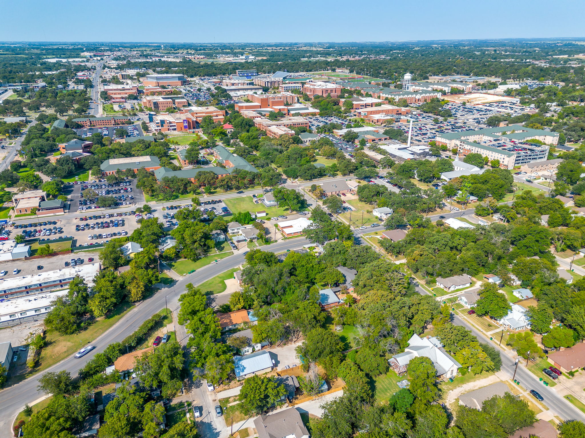 An unbeatable location! Just 0.4 miles from Tarleton State University — walkable distance for campus visits or football weekends.