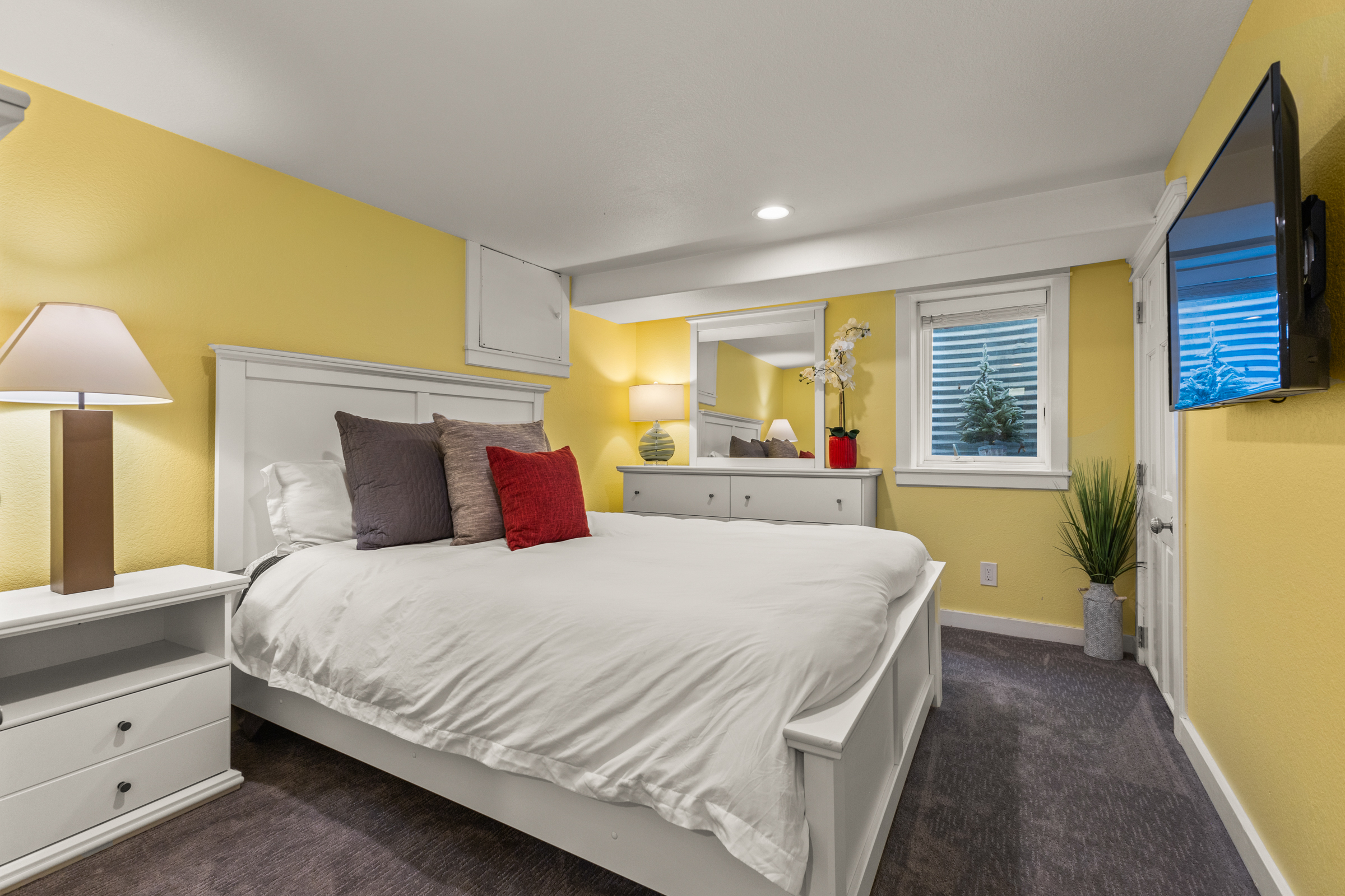 Lower Level | Bedroom #4 | Queen Bed | TV