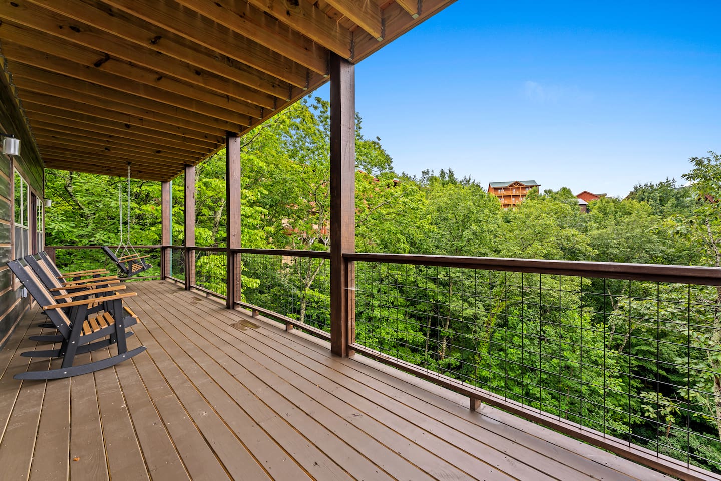 smoky mountain views with rocking chairs 