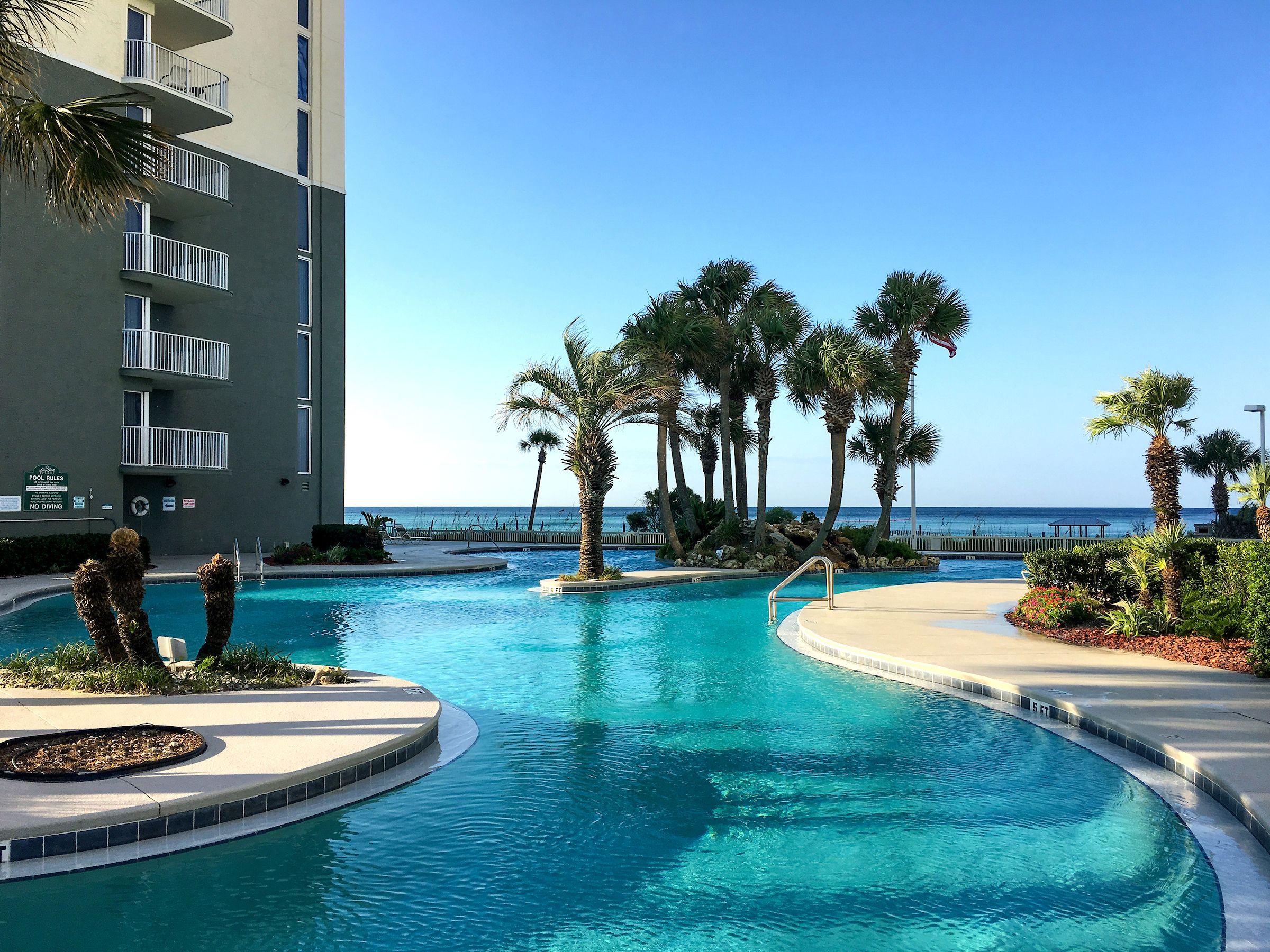 Lagoon Pool between Tower 2 and Tower 3