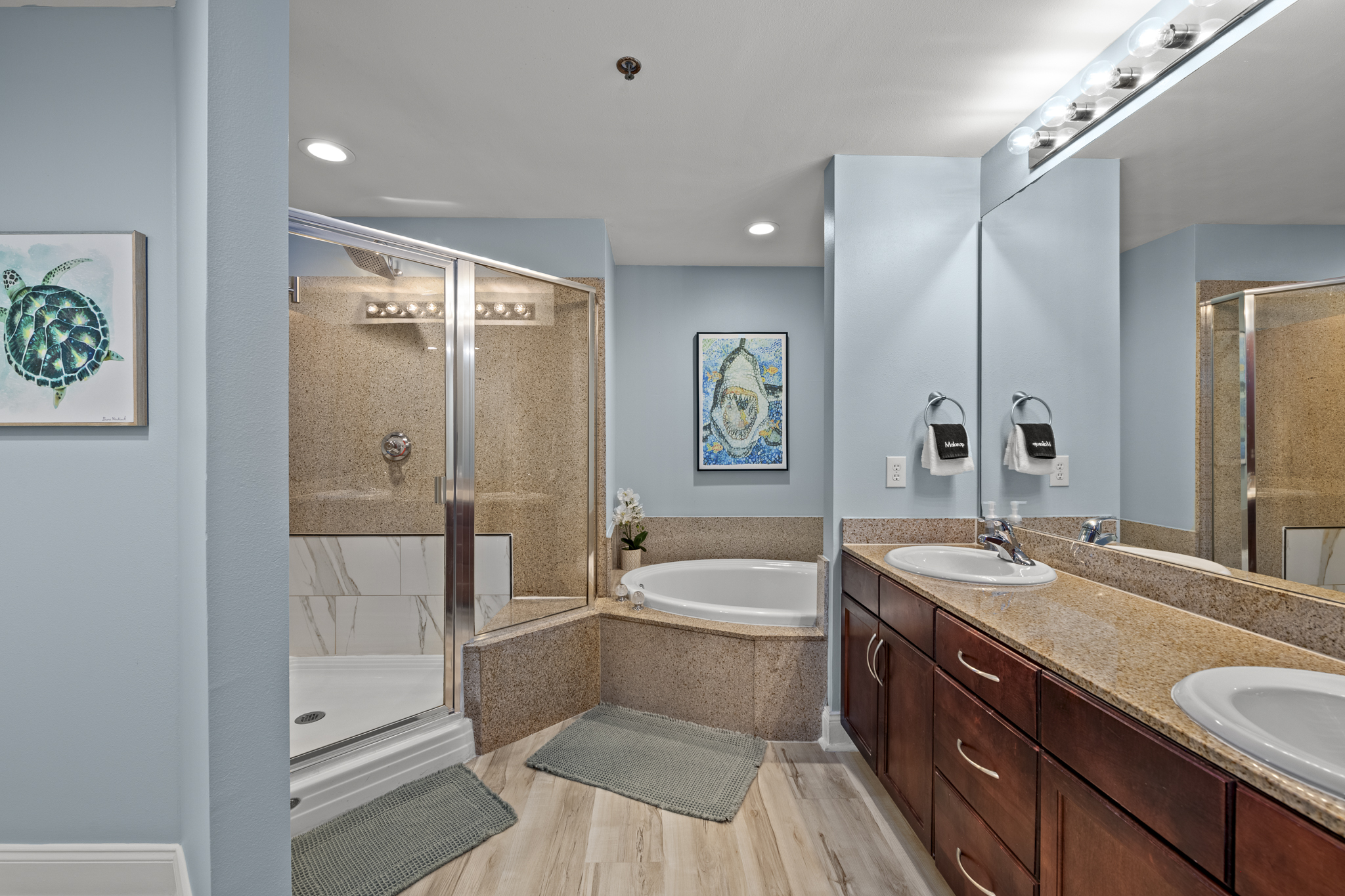 Full private Ensuite bath for master bedroom