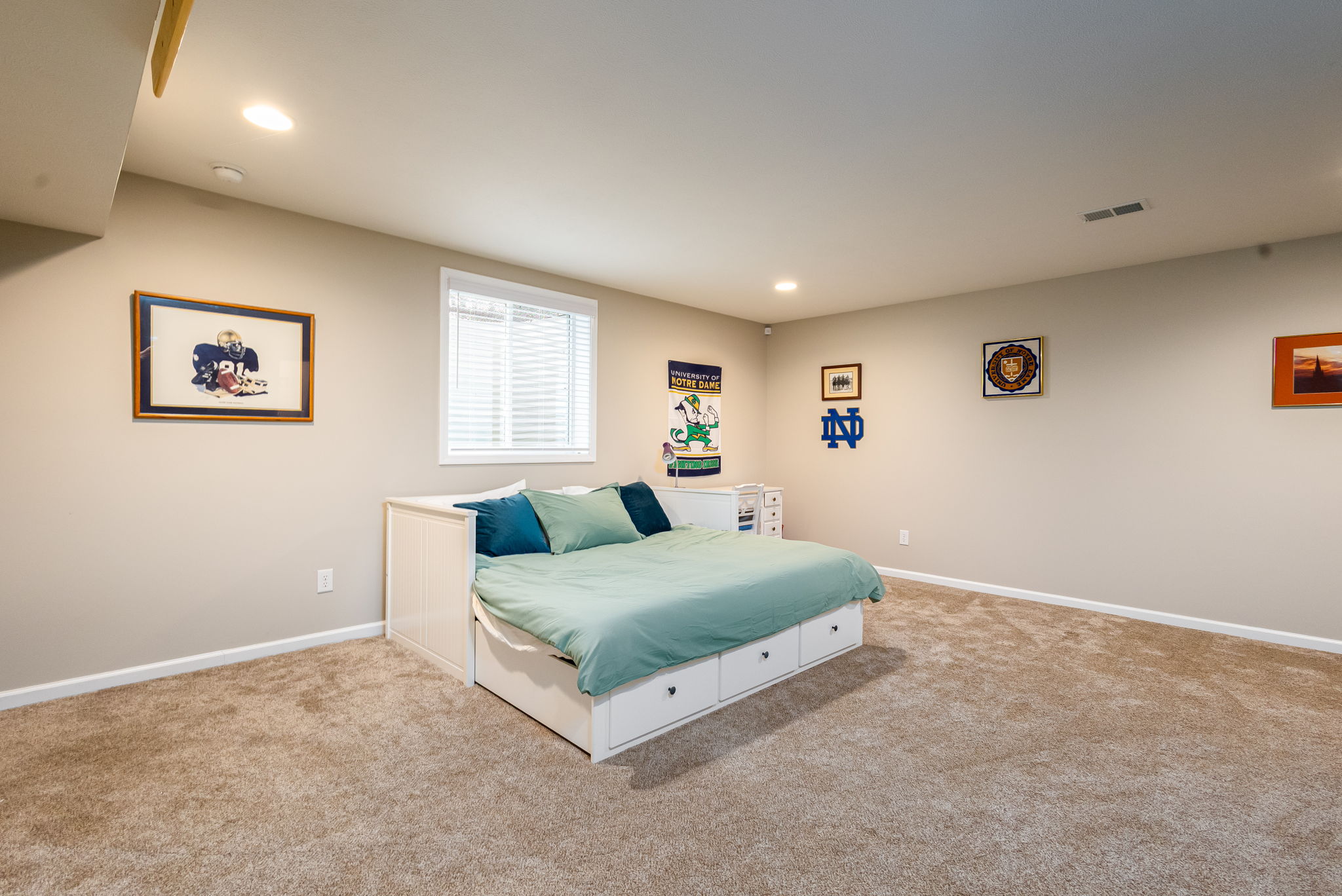 King Daybed - Basement