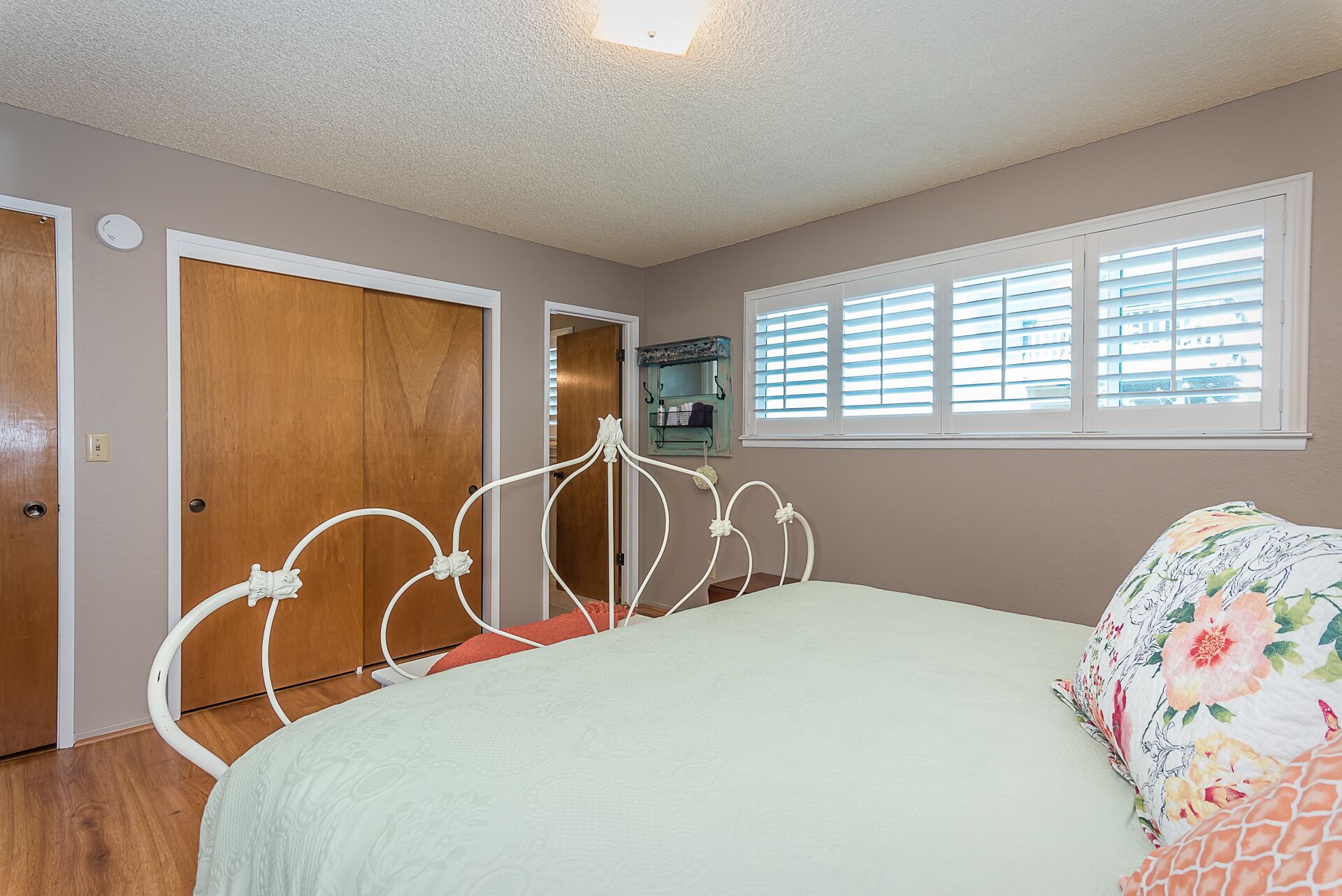 Primary bedroom with en suite bathroom