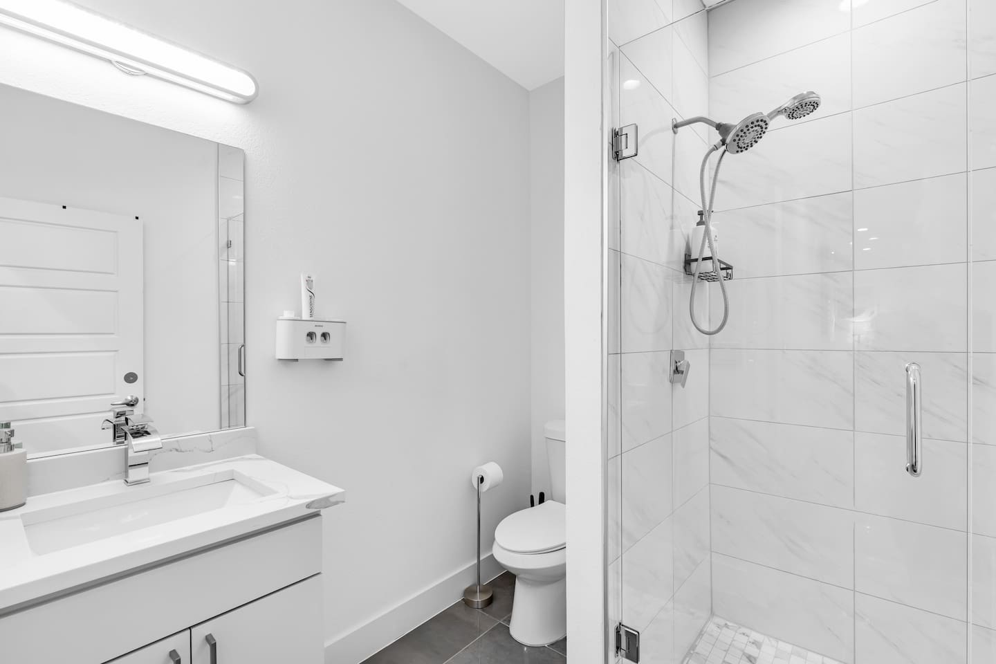 Chic bathroom offering a blend of comfort and sophistication.