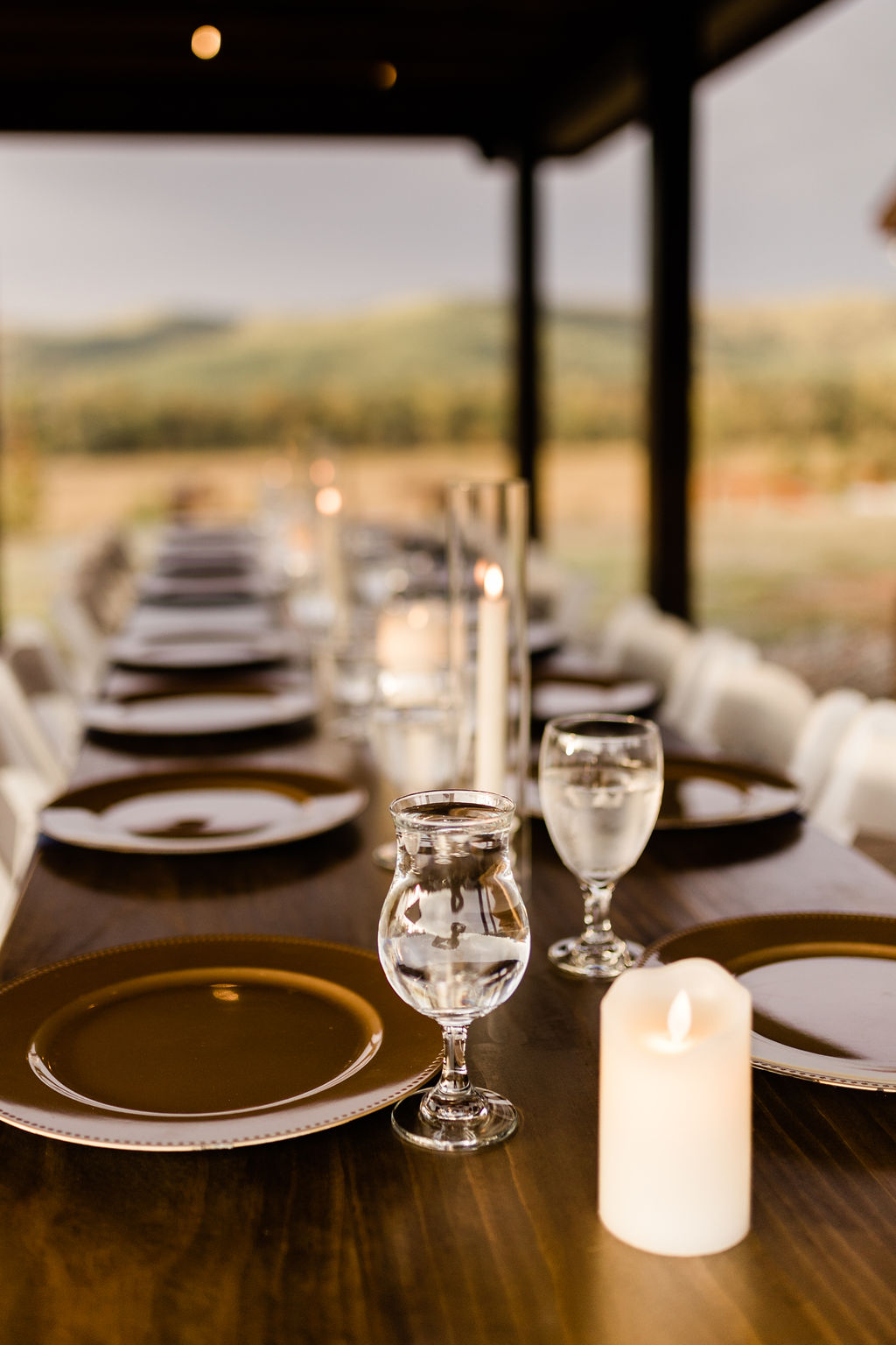 Simple table details for an intimate reception.