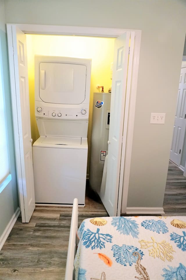 Bedroom 2 (Laundry in Closet)