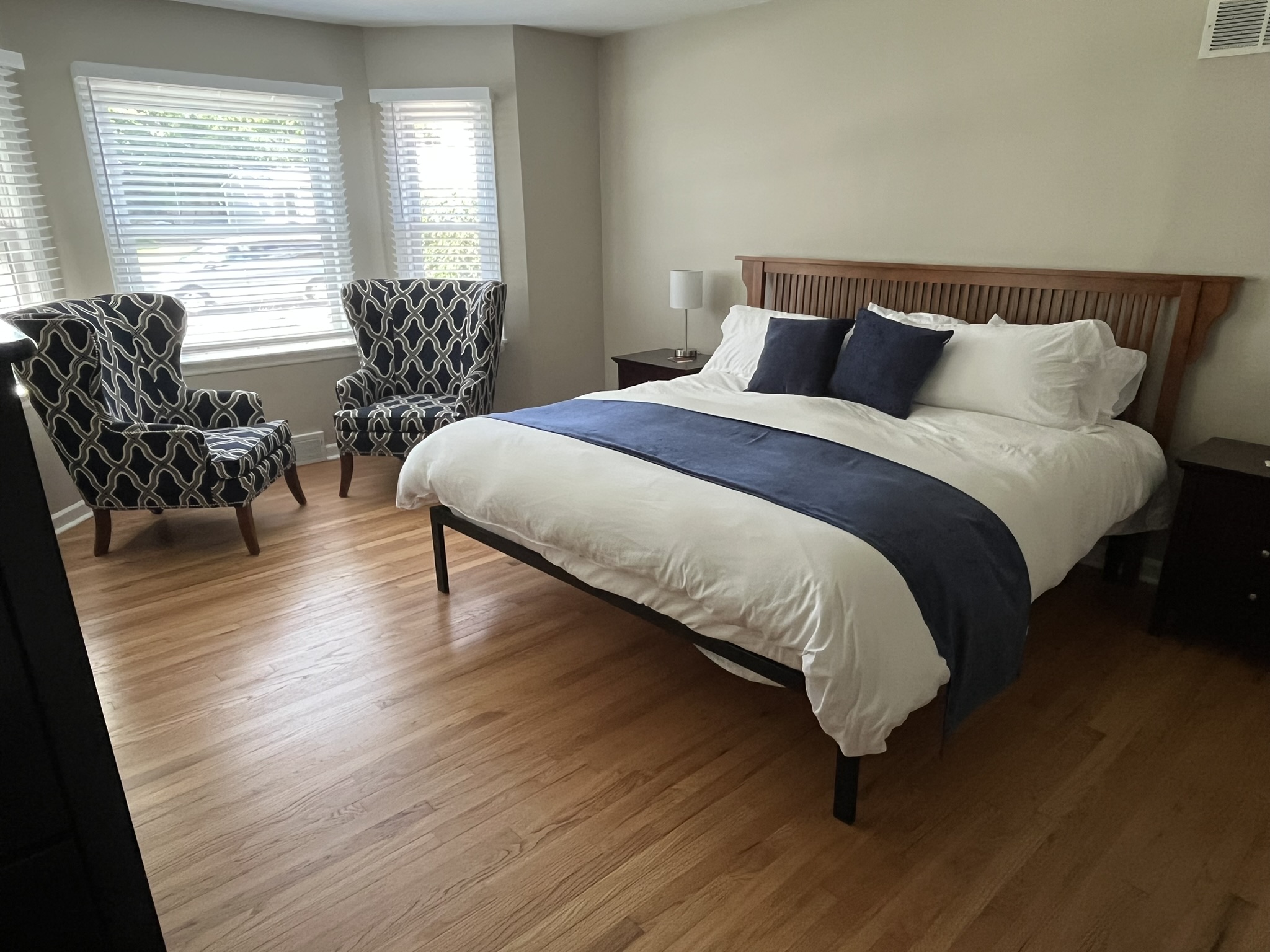 Bedroom 1 - King