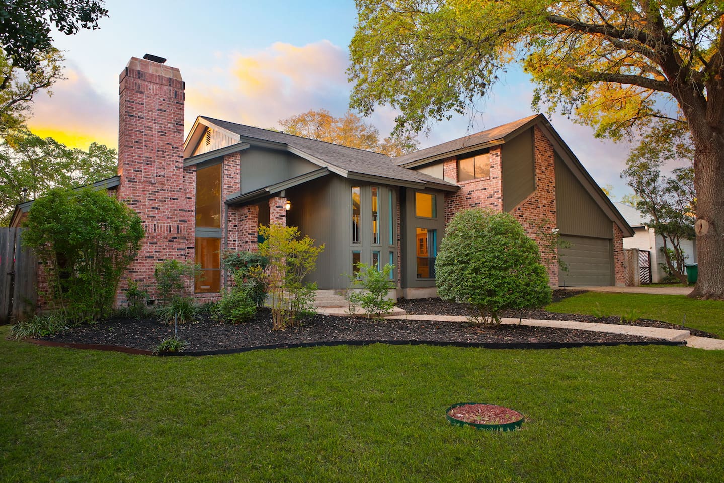  Peaceful, family-friendly street just minutes from San Antonio’s best attractions.