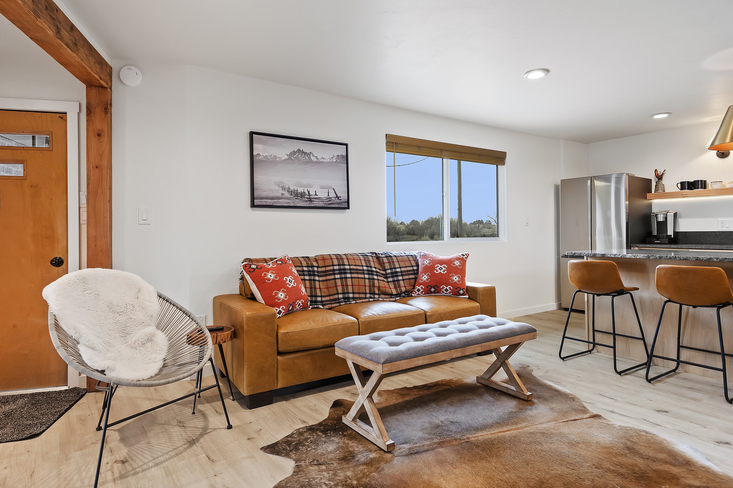 Comfortable living space with canyon-country style